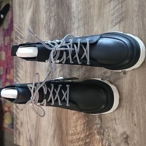 New Sorel Brex Laceup boot, 5.5, black